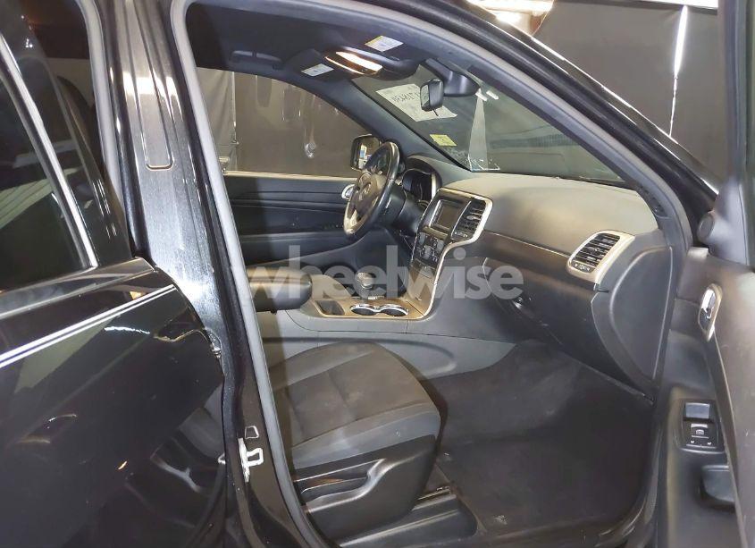 Photo 5 of 2015 Jeep Grand CHEROKEE LAREDO (VIN 1C4RJFAG4FC158187)