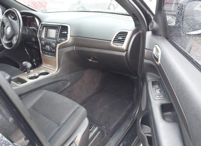 Photo 5 of 2015 Jeep Grand CHEROKEE LAREDO (VIN 1C4RJFAG4FC173532)