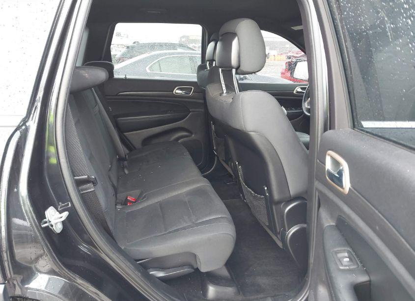 Photo 8 of 2015 Jeep Grand CHEROKEE LAREDO (VIN 1C4RJFAG4FC173532)