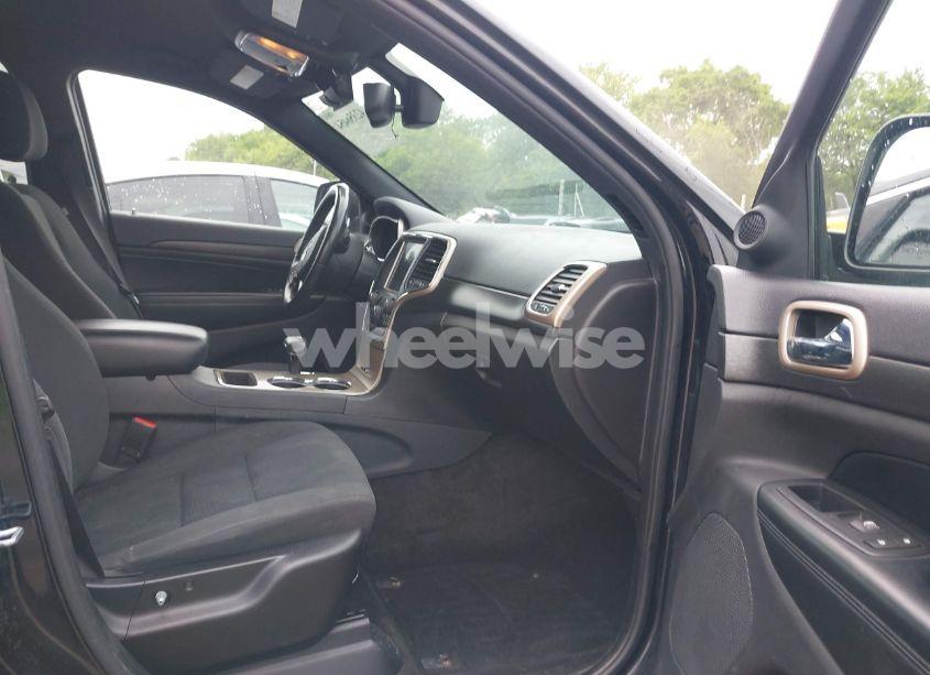 Photo 5 of 2015 Jeep Grand CHEROKEE LAREDO (VIN 1C4RJFAG4FC895759)