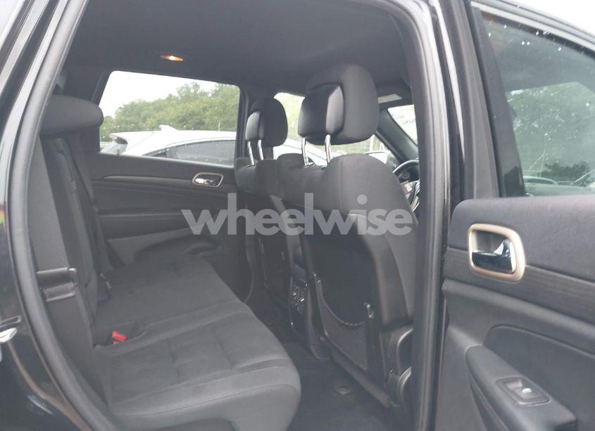 Photo 8 of 2015 Jeep Grand CHEROKEE LAREDO (VIN 1C4RJFAG4FC895759)