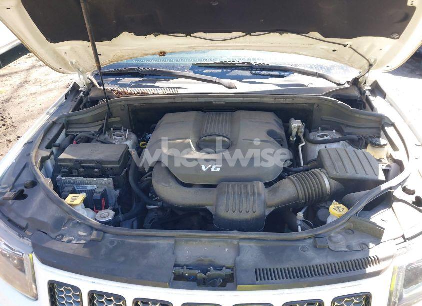 Photo 10 of 2015 Jeep Grand CHEROKEE ALTITUDE (VIN 1C4RJFAG4FC924869)