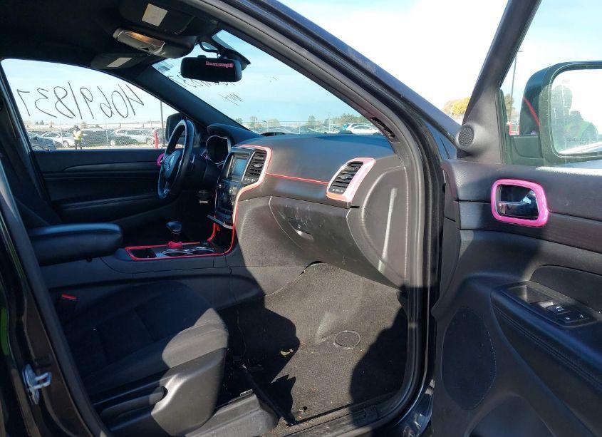 Photo 5 of 2015 Jeep Grand CHEROKEE LAREDO (VIN 1C4RJFAG4FC949951)