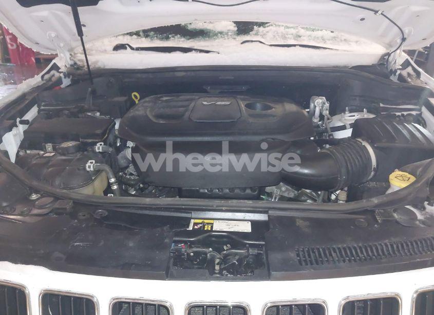 Photo 10 of 2016 Jeep Grand CHEROKEE LAREDO (VIN 1C4RJFAG4GC395831)