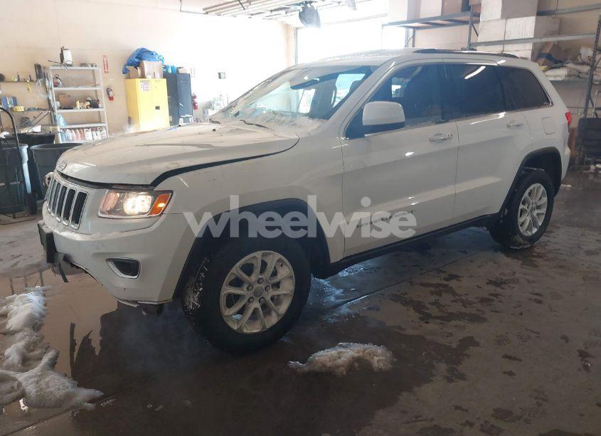 Photo 2 of 2016 Jeep Grand CHEROKEE LAREDO (VIN 1C4RJFAG4GC395831)