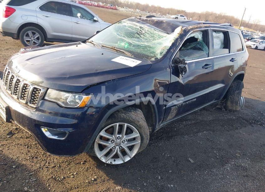 Photo 2 of 2017 Jeep Grand CHEROKEE LAREDO 4X4 (VIN 1C4RJFAG4HC849920)