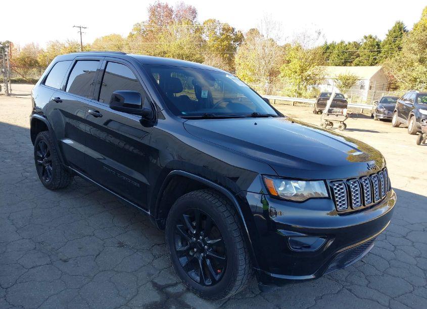 2017 Jeep Grand CHEROKEE ALTITUDE 4X4 (VIN 1C4RJFAG4HC894355) main photo