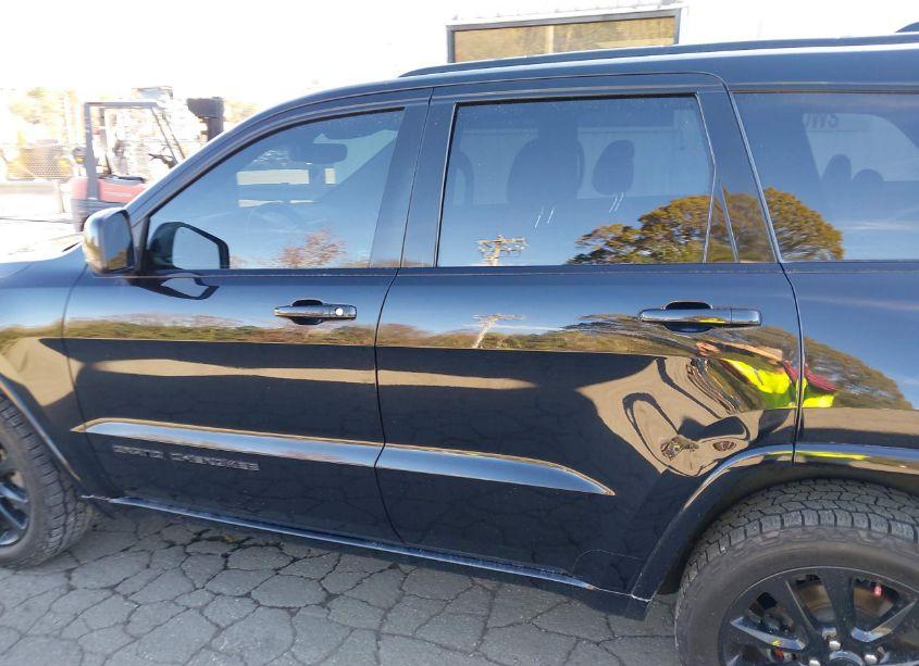 Photo 14 of 2017 Jeep Grand CHEROKEE ALTITUDE 4X4 (VIN 1C4RJFAG4HC894355)