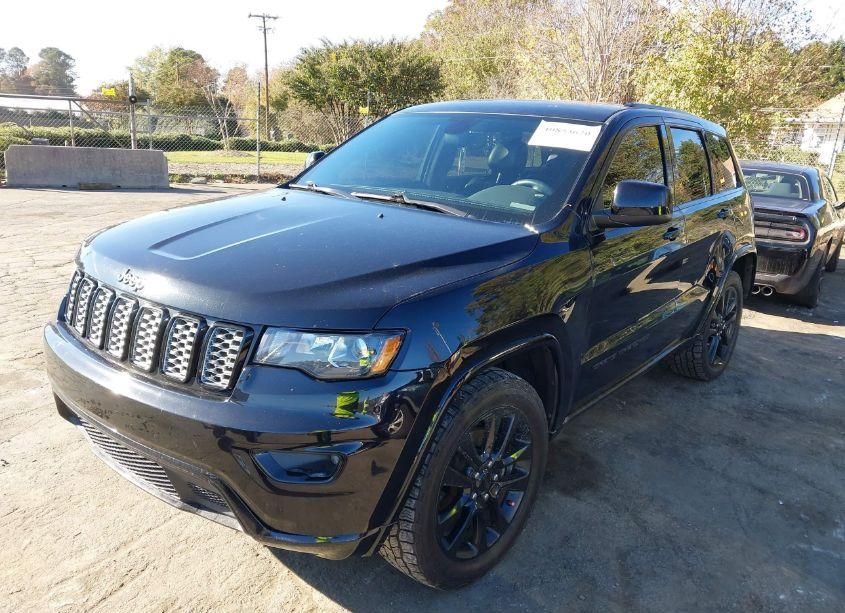Photo 2 of 2017 Jeep Grand CHEROKEE ALTITUDE 4X4 (VIN 1C4RJFAG4HC894355)