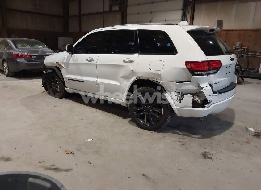 Photo 3 of 2017 Jeep Grand CHEROKEE ALTITUDE 4X4 (VIN 1C4RJFAG4HC894761)