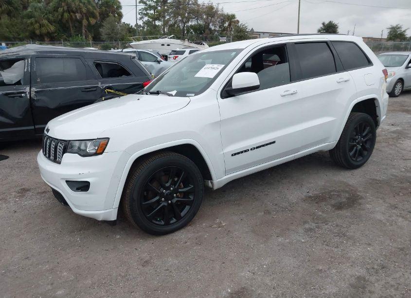 Photo 2 of 2018 Jeep Grand CHEROKEE ALTITUDE 4X4 (VIN 1C4RJFAG4JC123187)