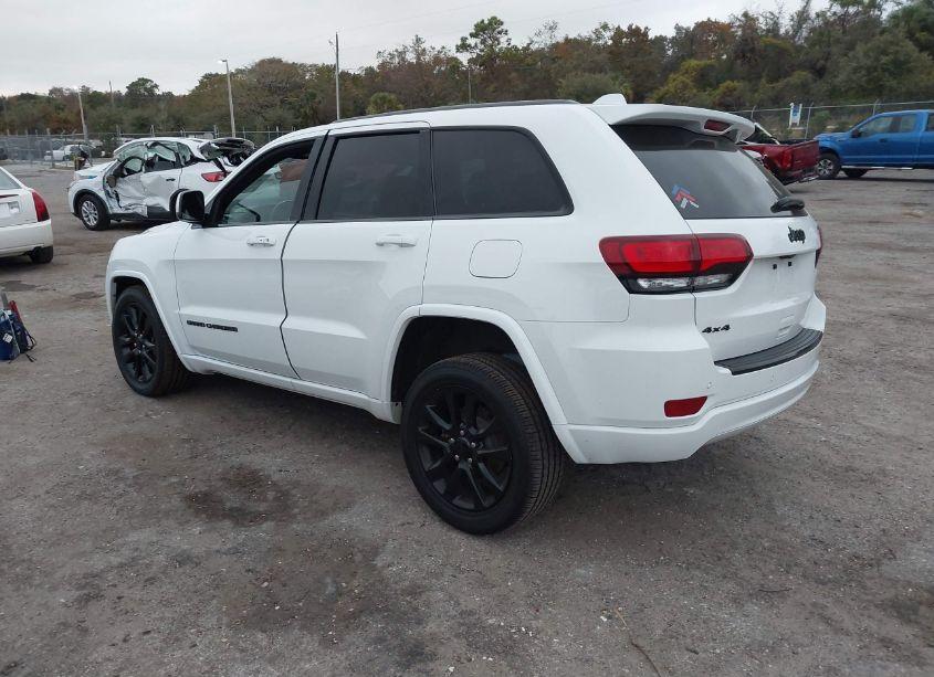 Photo 3 of 2018 Jeep Grand CHEROKEE ALTITUDE 4X4 (VIN 1C4RJFAG4JC123187)
