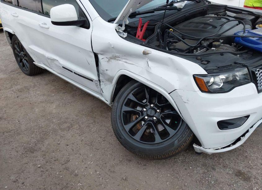 Photo 6 of 2018 Jeep Grand CHEROKEE ALTITUDE 4X4 (VIN 1C4RJFAG4JC123187)