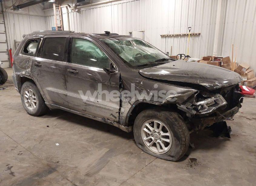 2018 Jeep Grand CHEROKEE LAREDO E 4X4 (VIN 1C4RJFAG4JC313054) main photo