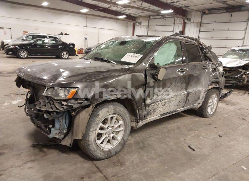 Photo 2 of 2018 Jeep Grand CHEROKEE LAREDO E 4X4 (VIN 1C4RJFAG4JC313054)