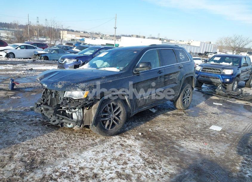 Photo 2 of 2018 Jeep Grand CHEROKEE LAREDO E 4X4 (VIN 1C4RJFAG4JC313362)