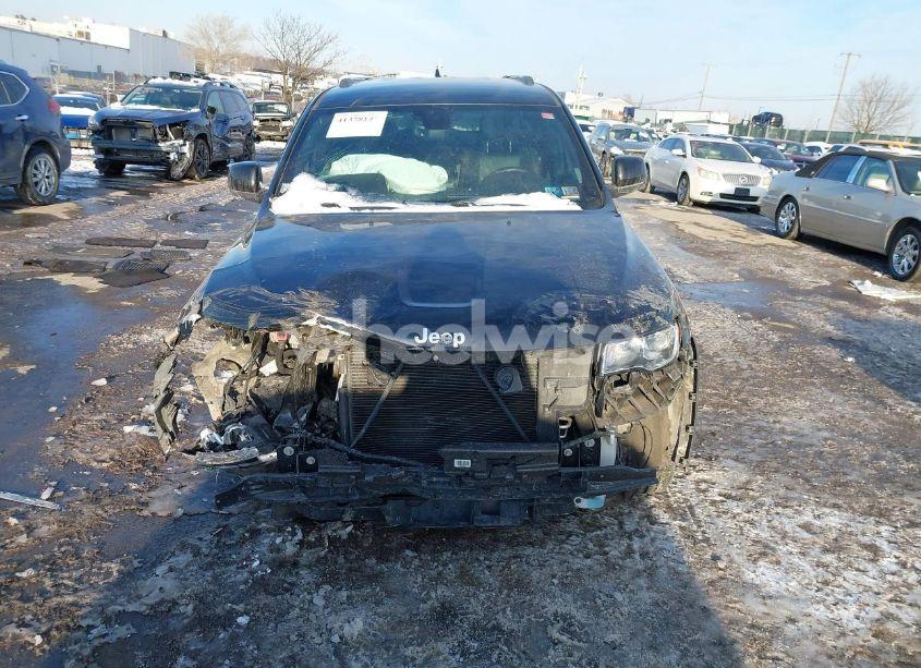 Photo 6 of 2018 Jeep Grand CHEROKEE LAREDO E 4X4 (VIN 1C4RJFAG4JC313362)