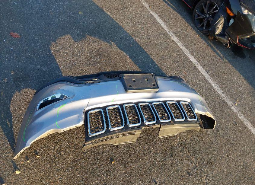 Photo 12 of 2018 Jeep Grand CHEROKEE LAREDO E 4X4 (VIN 1C4RJFAG4JC421707)