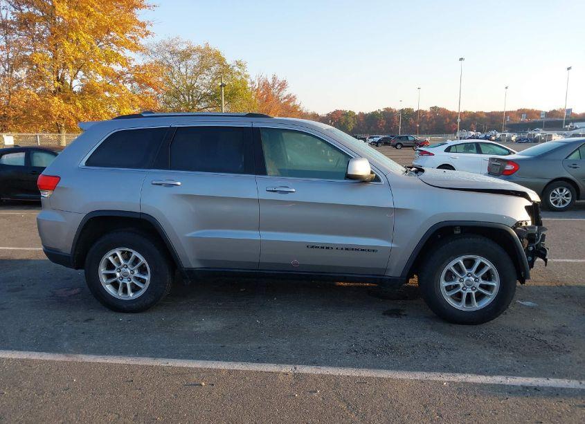 Photo 14 of 2018 Jeep Grand CHEROKEE LAREDO E 4X4 (VIN 1C4RJFAG4JC421707)