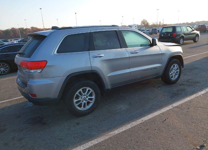 Photo 4 of 2018 Jeep Grand CHEROKEE LAREDO E 4X4 (VIN 1C4RJFAG4JC421707)