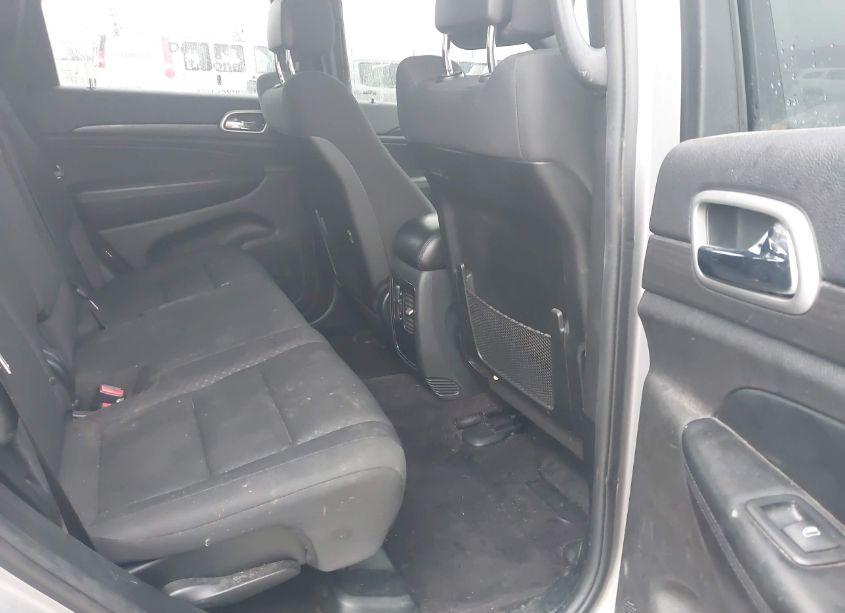 Photo 8 of 2018 Jeep Grand CHEROKEE LAREDO 4X4 (VIN 1C4RJFAG4JC457817)