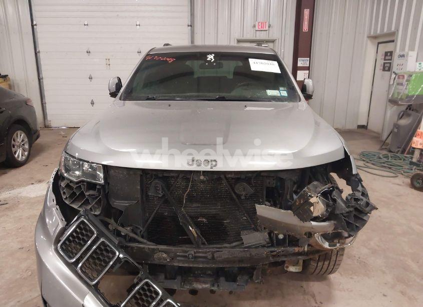 Photo 12 of 2018 Jeep Grand CHEROKEE LAREDO E 4X4 (VIN 1C4RJFAG4JC467568)