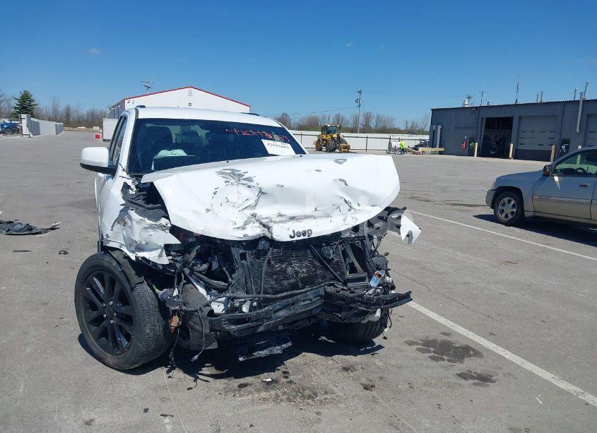 Photo 13 of 2018 Jeep Grand CHEROKEE ALTITUDE 4X4 (VIN 1C4RJFAG4JC500181)