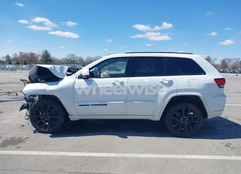 Photo 15 of 2018 Jeep Grand CHEROKEE ALTITUDE 4X4 (VIN 1C4RJFAG4JC500181)