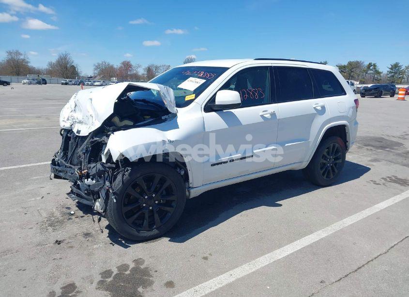 Photo 2 of 2018 Jeep Grand CHEROKEE ALTITUDE 4X4 (VIN 1C4RJFAG4JC500181)