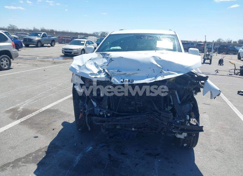 Photo 6 of 2018 Jeep Grand CHEROKEE ALTITUDE 4X4 (VIN 1C4RJFAG4JC500181)