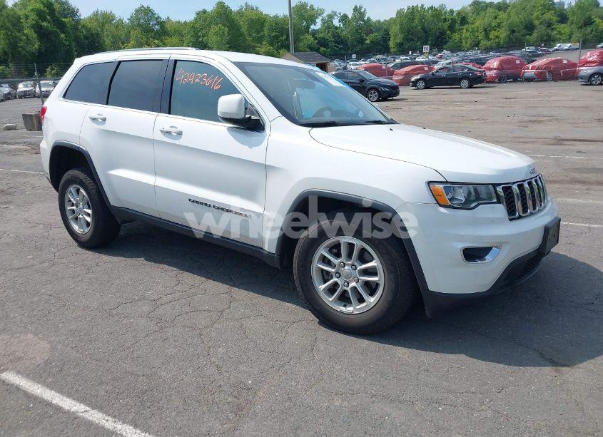 2018 Jeep Grand CHEROKEE LAREDO 4X4 (VIN 1C4RJFAG4JC506384) main photo