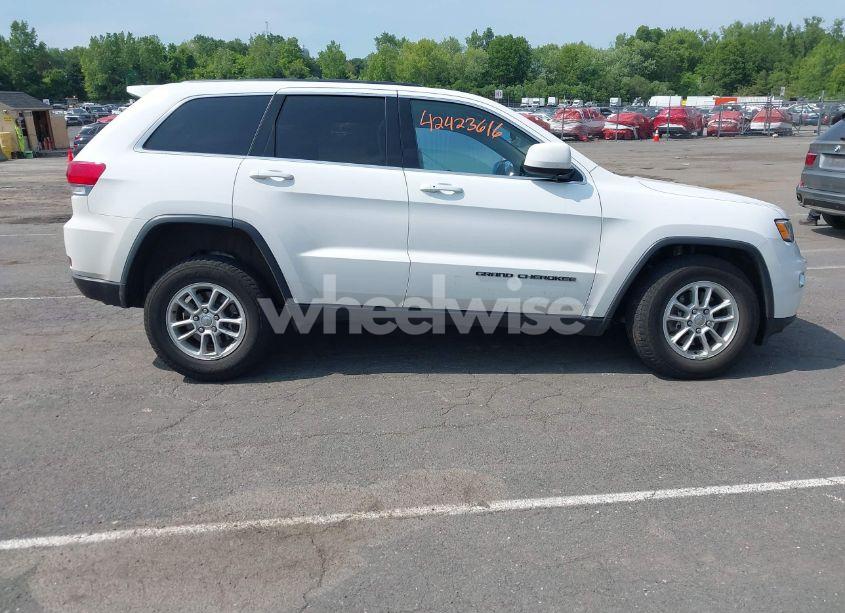 Photo 13 of 2018 Jeep Grand CHEROKEE LAREDO 4X4 (VIN 1C4RJFAG4JC506384)