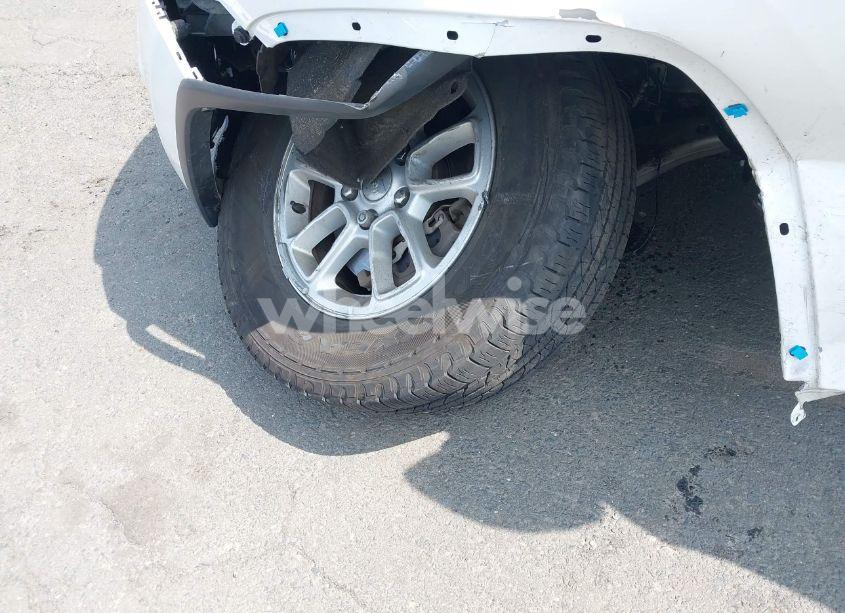 Photo 17 of 2018 Jeep Grand CHEROKEE LAREDO 4X4 (VIN 1C4RJFAG4JC506384)