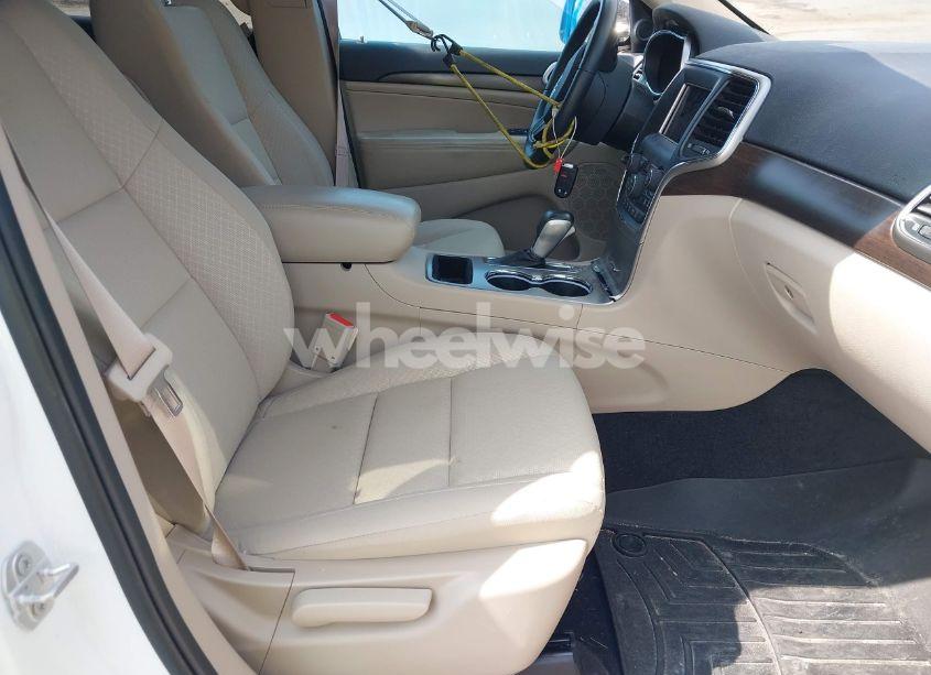 Photo 5 of 2018 Jeep Grand CHEROKEE LAREDO 4X4 (VIN 1C4RJFAG4JC506384)