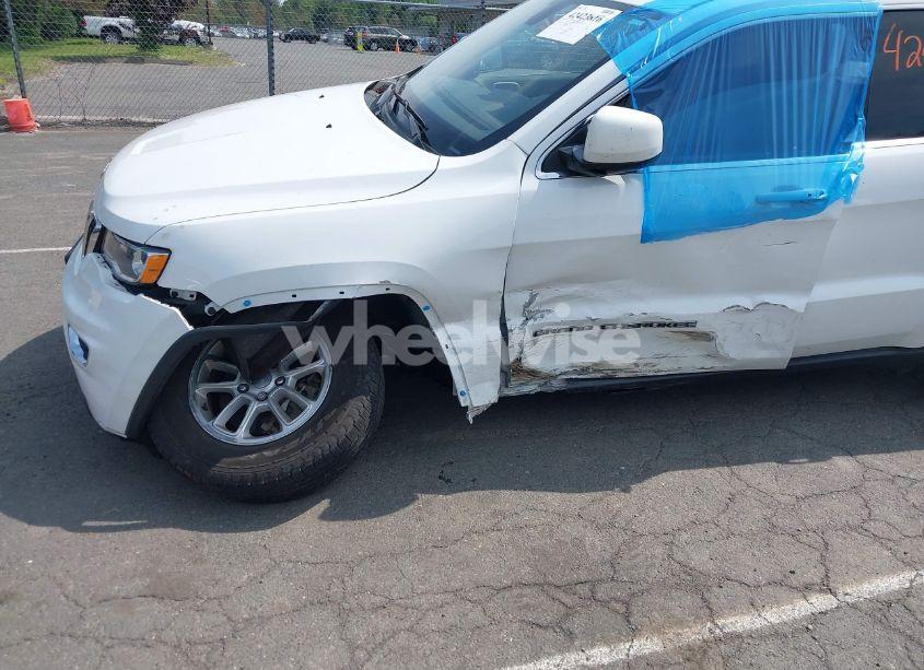 Photo 6 of 2018 Jeep Grand CHEROKEE LAREDO 4X4 (VIN 1C4RJFAG4JC506384)