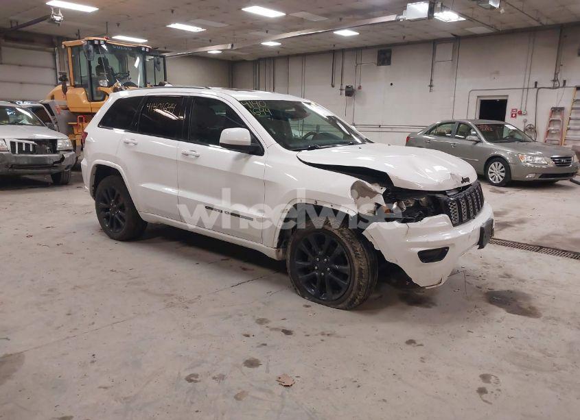 2019 Jeep Grand CHEROKEE ALTITUDE 4X4 (VIN 1C4RJFAG4KC590756) main photo