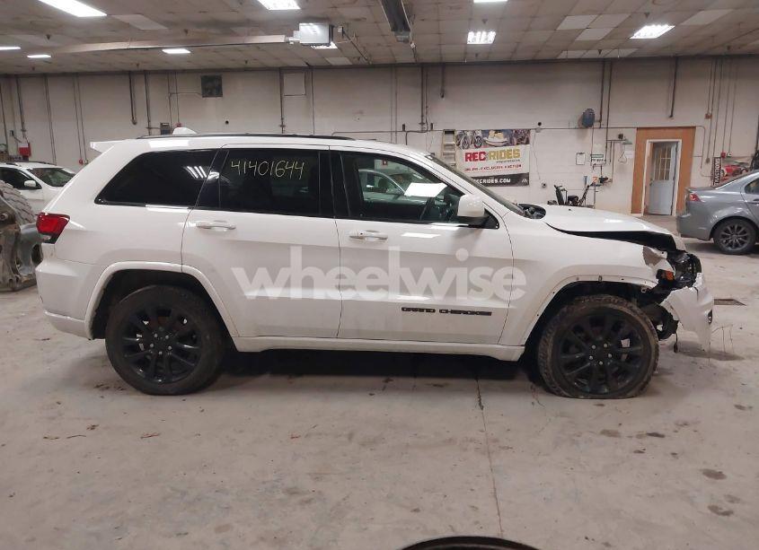 Photo 13 of 2019 Jeep Grand CHEROKEE ALTITUDE 4X4 (VIN 1C4RJFAG4KC590756)