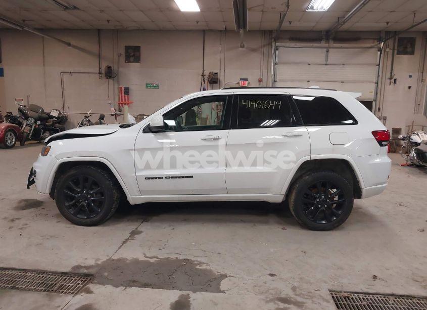 Photo 14 of 2019 Jeep Grand CHEROKEE ALTITUDE 4X4 (VIN 1C4RJFAG4KC590756)