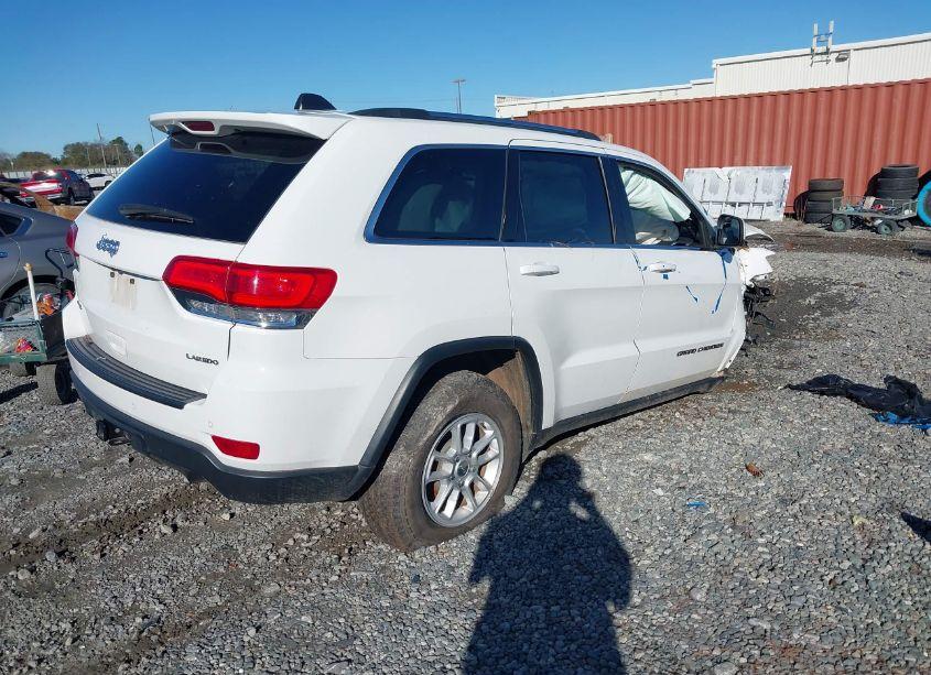 Photo 4 of 2019 Jeep Grand CHEROKEE LAREDO E 4X4 (VIN 1C4RJFAG4KC608074)