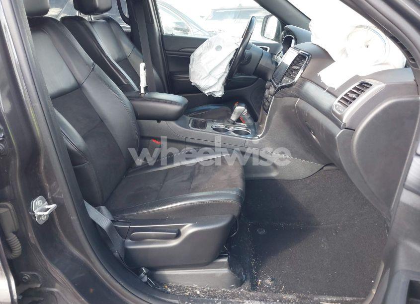 Photo 5 of 2020 Jeep Grand CHEROKEE LAREDO E 4X4 (VIN 1C4RJFAG4LC222062)