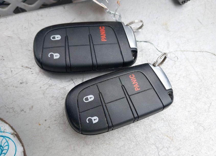 Photo 11 of 2020 Jeep Grand CHEROKEE LAREDO E 4X4 (VIN 1C4RJFAG4LC243557)