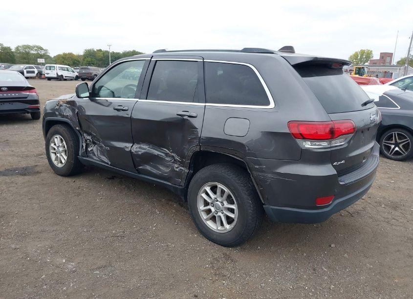 Photo 3 of 2020 Jeep Grand CHEROKEE LAREDO E 4X4 (VIN 1C4RJFAG4LC243557)