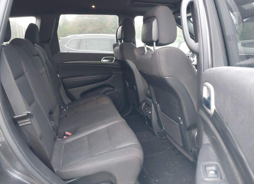 Photo 8 of 2020 Jeep Grand CHEROKEE LAREDO E 4X4 (VIN 1C4RJFAG4LC243557)