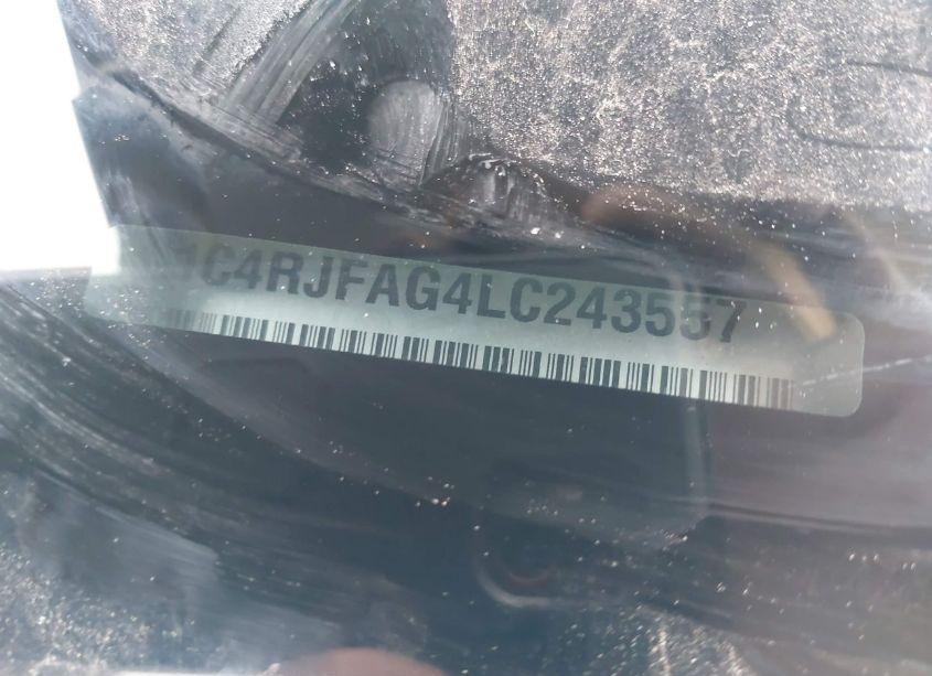 Photo 9 of 2020 Jeep Grand CHEROKEE LAREDO E 4X4 (VIN 1C4RJFAG4LC243557)