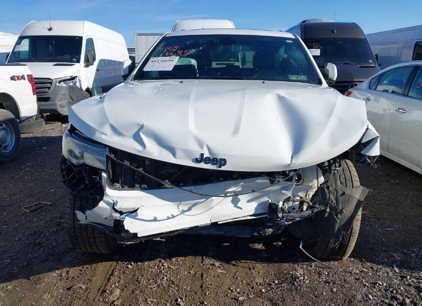 Photo 12 of 2020 Jeep Grand CHEROKEE ALTITUDE 4X4 (VIN 1C4RJFAG4LC326860)