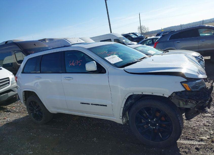 Photo 13 of 2020 Jeep Grand CHEROKEE ALTITUDE 4X4 (VIN 1C4RJFAG4LC326860)