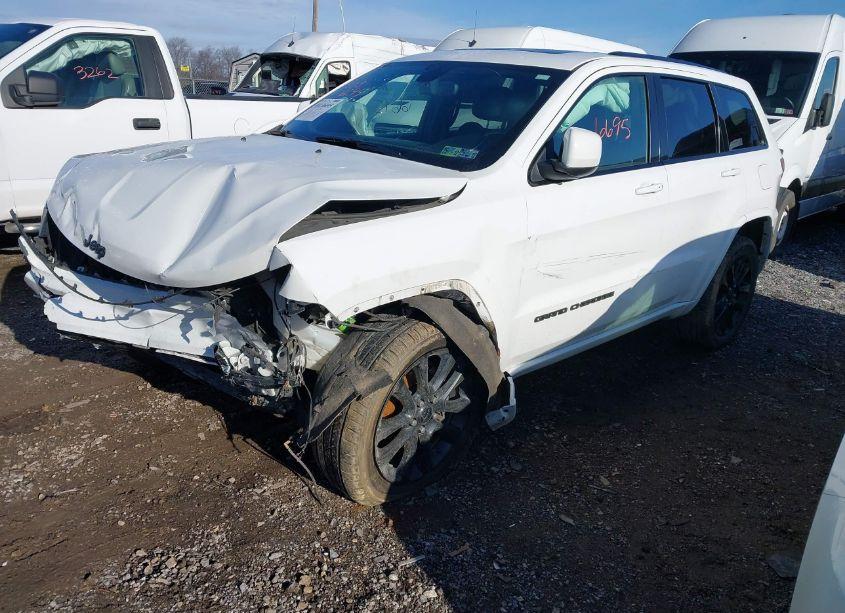 Photo 2 of 2020 Jeep Grand CHEROKEE ALTITUDE 4X4 (VIN 1C4RJFAG4LC326860)