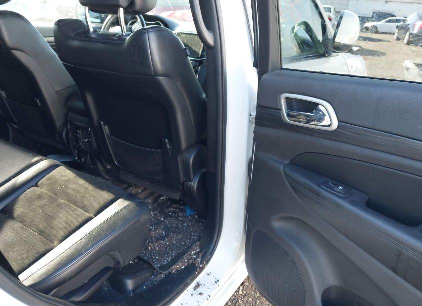 Photo 8 of 2020 Jeep Grand CHEROKEE ALTITUDE 4X4 (VIN 1C4RJFAG4LC326860)