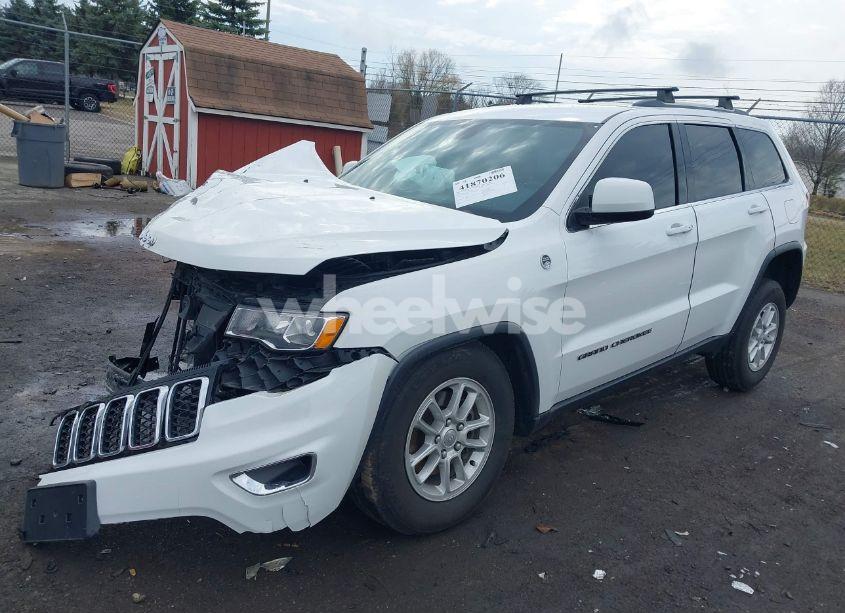 Photo 2 of 2020 Jeep Grand CHEROKEE LAREDO E 4X4 (VIN 1C4RJFAG4LC421919)