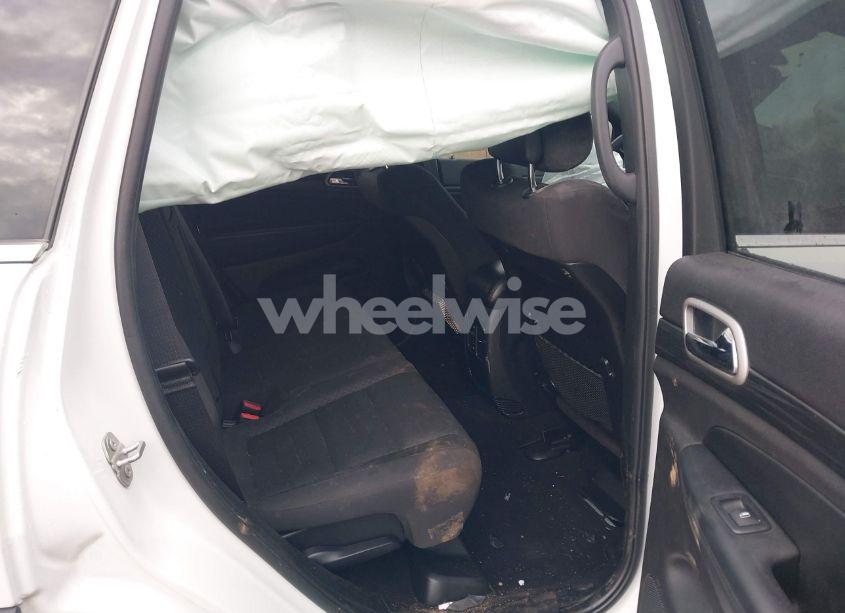 Photo 8 of 2020 Jeep Grand CHEROKEE LAREDO E 4X4 (VIN 1C4RJFAG4LC421919)